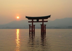 Torii flotante de itsukushima_jinja