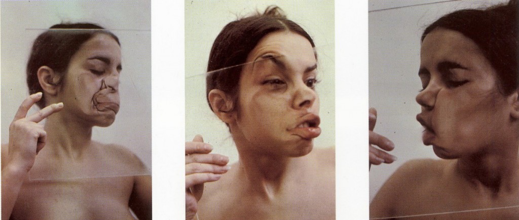Ana Mendieta. "Glass on body". Iowa, 1972.