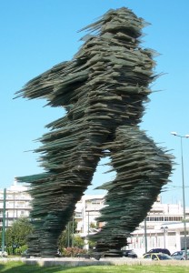 Escultura en vidrio, “The runner”, Varotsos Costas.