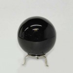Esfera de obsidiana con base