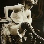 24c620beb68471e33e0df8f0282c40a4–french-postcards-corsets