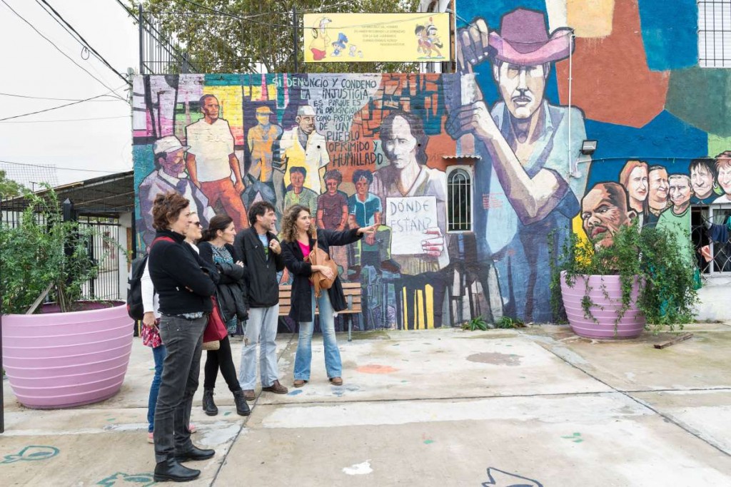 Paco Olveira y el Anartista en la Fundación Isla Maciel. Fotografía: Diego Grispo.