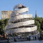 Marta Minujin – Torre de Babel – Instalación