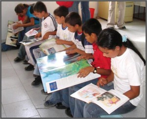 Niños-leyendo-737x600