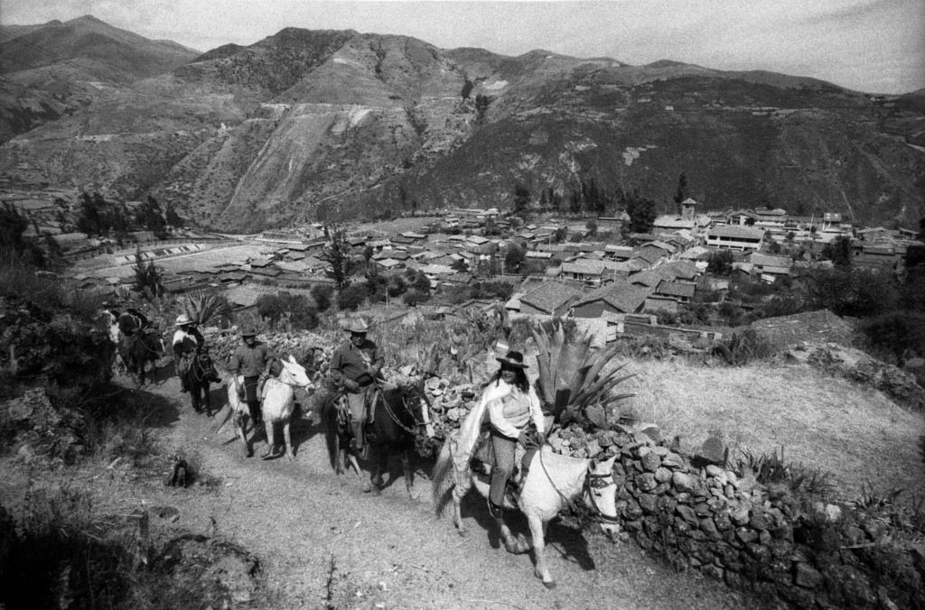 Cecilia Larrabure. "Cabalgata". Fotografía del proyecto "Turupucllay".