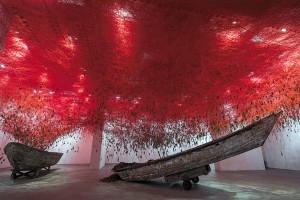 Lluvia de memoria con llaves - Chiharu Shiota