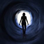 como-se-explica-la-luz-al-final-del-tunel-1